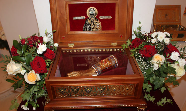 В кафедральный собор Златоуста доставлен ковчег с мощами святителя Николая Чудотворца